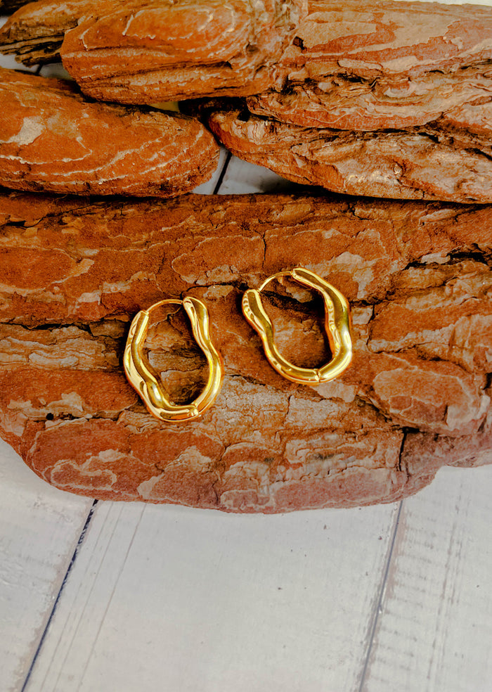 18K GOLD PLATED OVAL HOOP EARRING